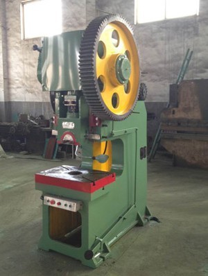 西宁J21S-63吨深喉冲床价格西宁40吨冲床价格